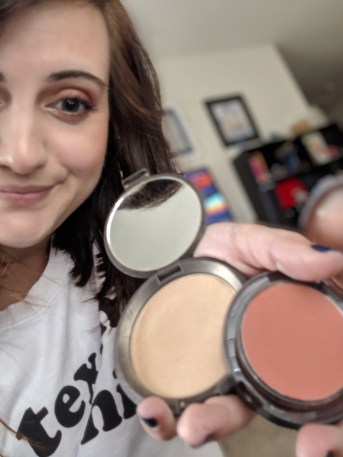 00100sPORTRAIT_00100_BURST20190422125139560_COVER